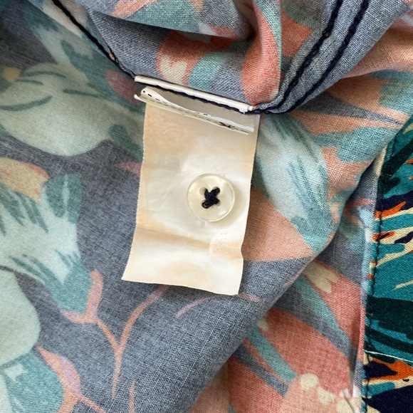 Zara / Resort Shirt / Floral Pattern / Small - Picture 9 of 9